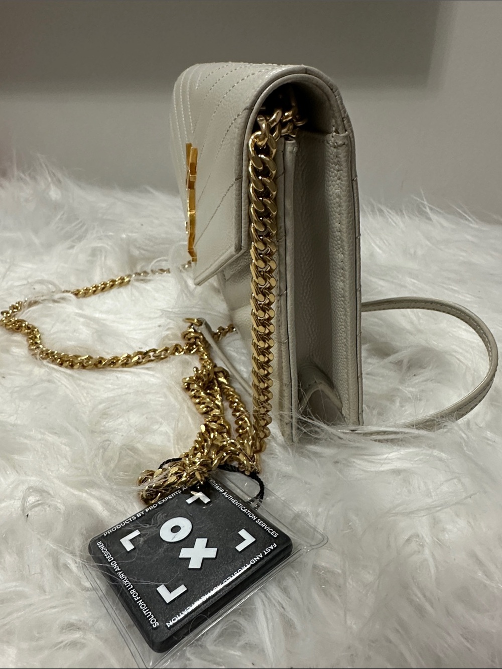 Yves Saint Laurent Cassandre off white Quilted Leather Chain Crossbody - Picture 6 of 8